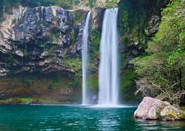 Armenia-Cheonjiyeon Falls